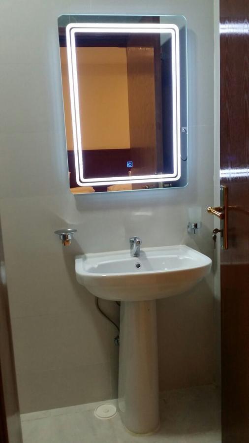 Iwan Alandalusia Al Ajaweed Aparthotel Jeddah Bagian luar foto